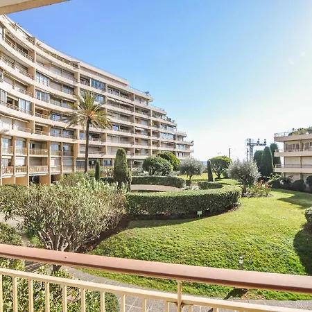 2 Bedroom Amazing Apartment In Cannes
